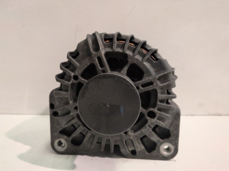 Recambio de alternador para renault trafic ii furgón m9r782 referencia OEM IAM 8200404459G  