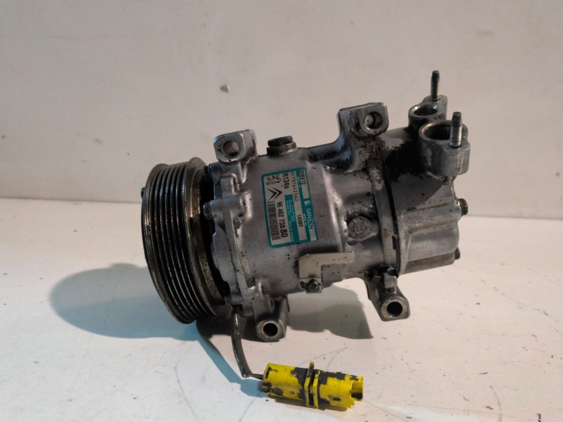 Recambio de compresor aire acondicionado para citroen xsara berlina nfu referencia OEM IAM 9646273880  