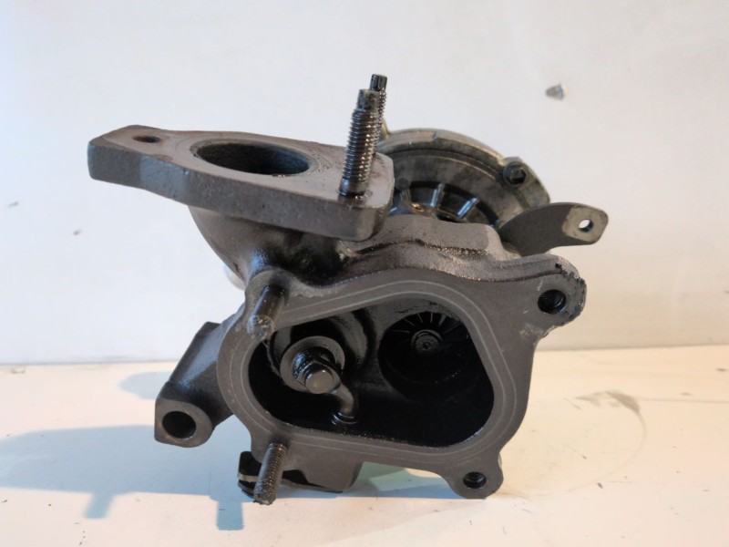 Recambio de turbocompresor para renault trafic ii furgón m9r782 referencia OEM IAM H8200466021  
