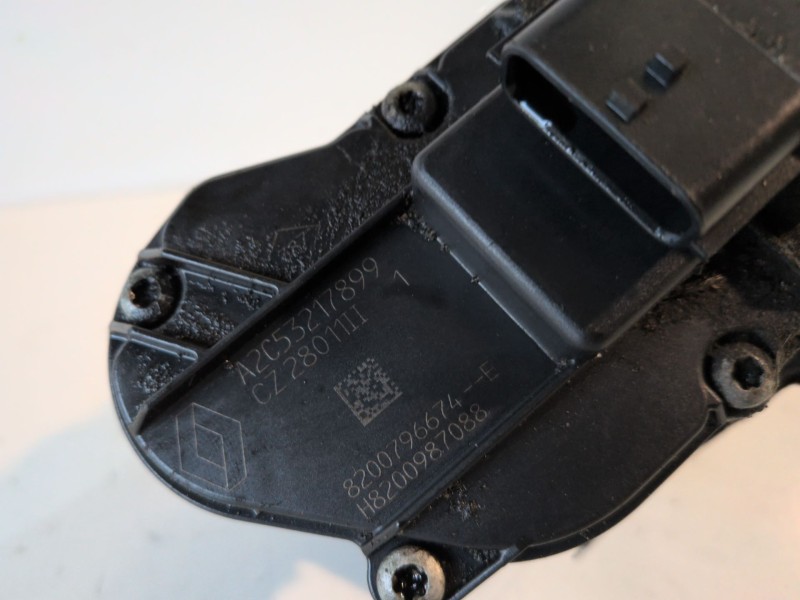 Recambio de valvula egr para renault trafic ii furgón m9r782 referencia OEM IAM 8200796674E  