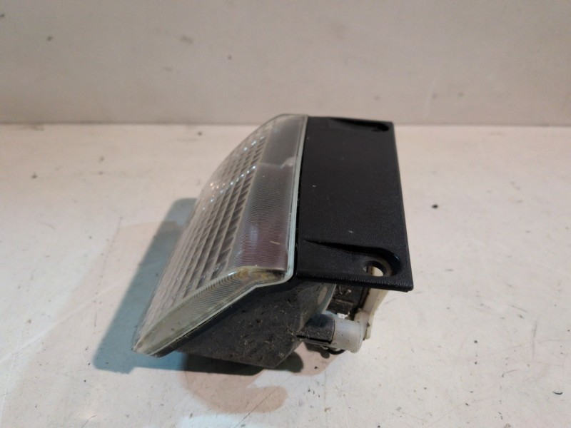 Recambio de piloto trasero izquierdo para opel vivaro f9q760 referencia OEM IAM   