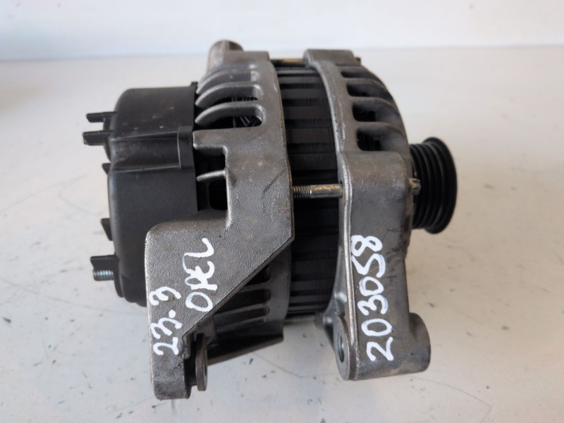 Recambio de alternador para opel vectra b berlina x20xev referencia OEM IAM 93181383  