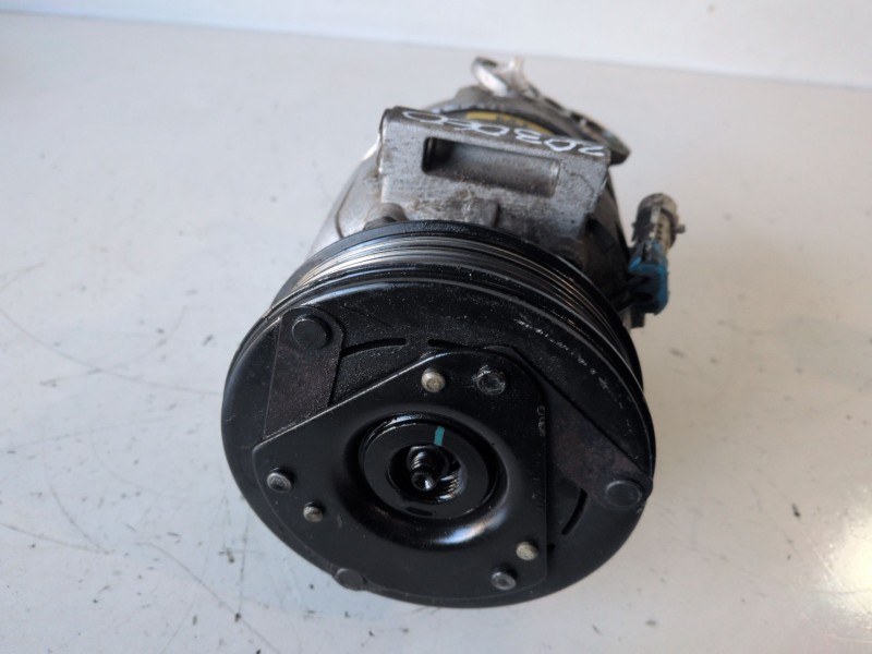 Recambio de compresor aire acondicionado para opel vectra b berlina x20xev referencia OEM IAM 1135302  