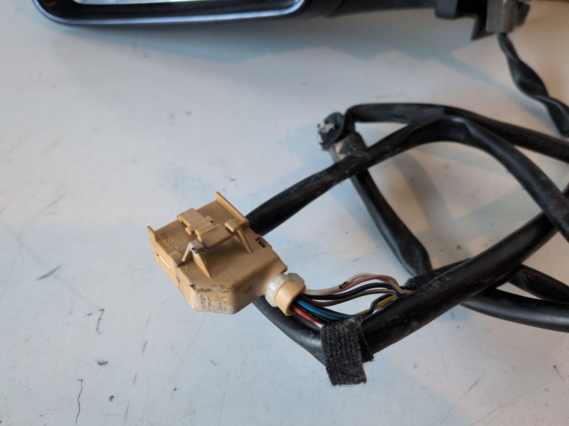 Recambio de retrovisor izquierdo para audi a4 avant (8e) bkn referencia OEM IAM   
