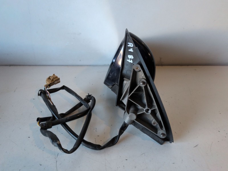 Recambio de retrovisor izquierdo para audi a4 avant (8e) bkn referencia OEM IAM   
