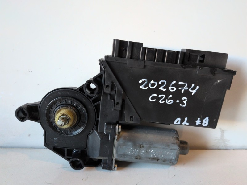 Recambio de motor elevalunas trasero derecho para audi a4 avant (8e) bkn referencia OEM IAM 5WK47011EBF  