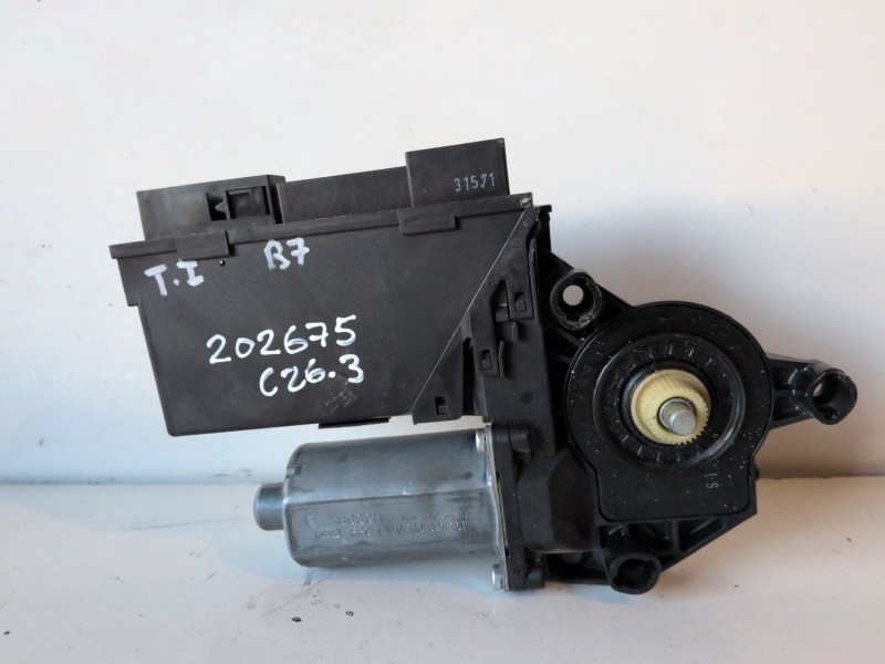 Recambio de motor elevalunas trasero izquierdo para audi a4 avant (8e) bkn referencia OEM IAM 5WK47009EBF  