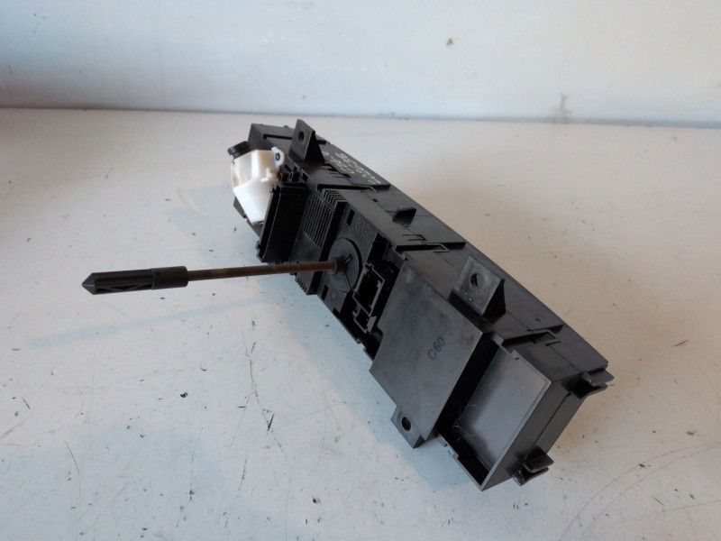 Recambio de mando climatizador para volkswagen crafter furgón (2e) bjk referencia OEM IAM 5HB00918200  