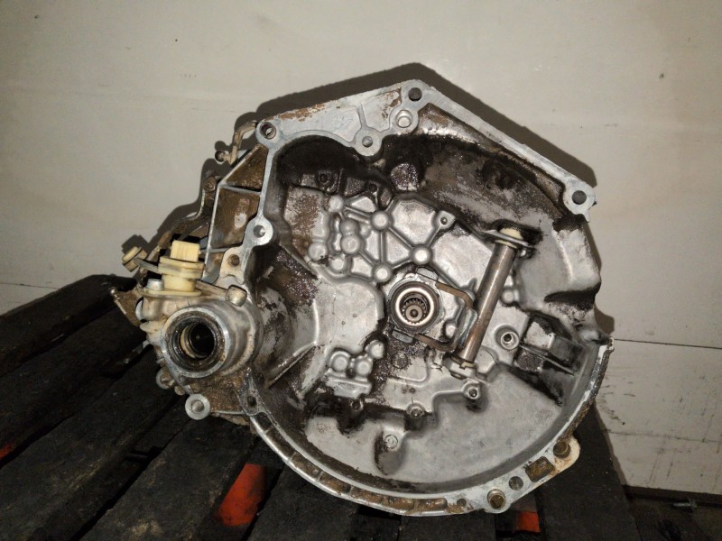 Recambio de caja cambios para citroen saxo kfw referencia OEM IAM 20CF11  