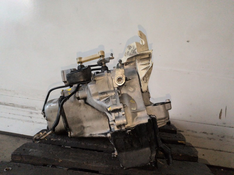 Recambio de caja cambios para peugeot 207 sw 8fs referencia OEM IAM 20CQ74  