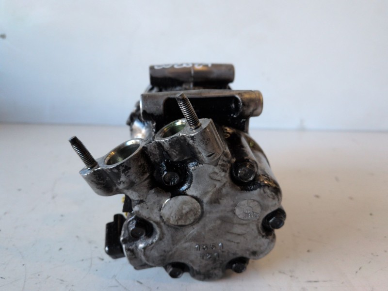 Recambio de compresor aire acondicionado para citroen c4 berlina 9hz referencia OEM IAM 1355F  