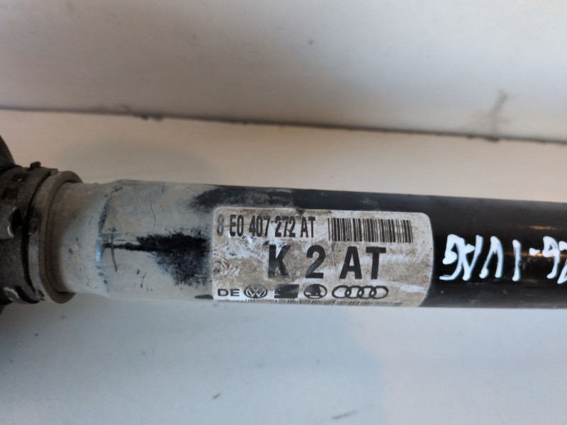 Recambio de transmision delantera derecha para audi a4 avant (8e) bkn referencia OEM IAM 8E0407272AT  