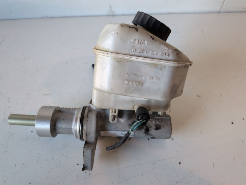 Recambio de bomba freno para volkswagen crafter furgón (2e) bjk referencia OEM IAM A0004317601  