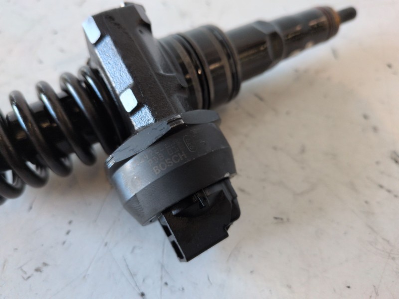 Recambio de inyector para skoda octavia berlina (1z3) bjb referencia OEM IAM 038130073AG  