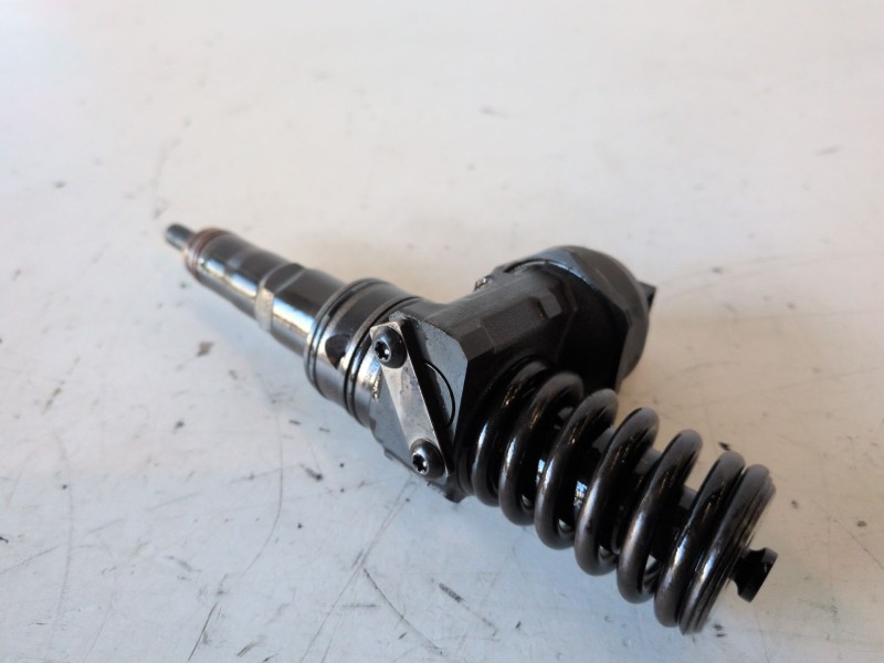 Recambio de inyector para skoda octavia berlina (1z3) bjb referencia OEM IAM 038130073AG  