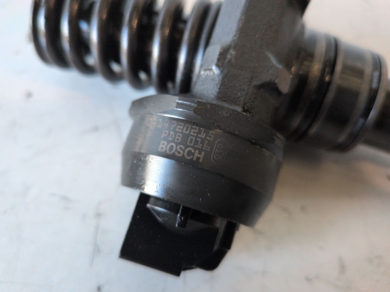 Recambio de inyector para skoda octavia berlina (1z3) bjb referencia OEM IAM 038130073AG  