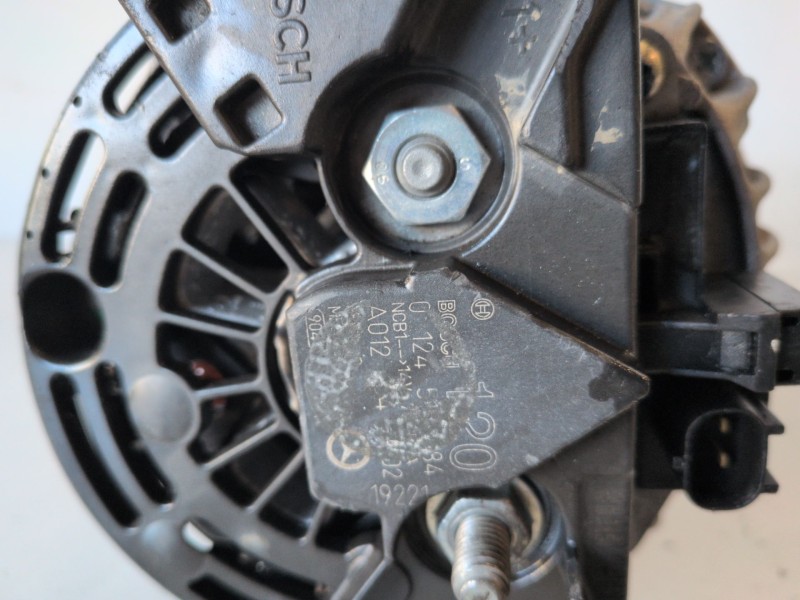 Recambio de alternador para chrysler jeep gr.cherokee (wj/wg) 665921 referencia OEM IAM 0124515084  