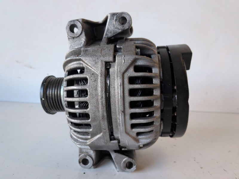 Recambio de alternador para chrysler jeep gr.cherokee (wj/wg) 665921 referencia OEM IAM 0124515084  