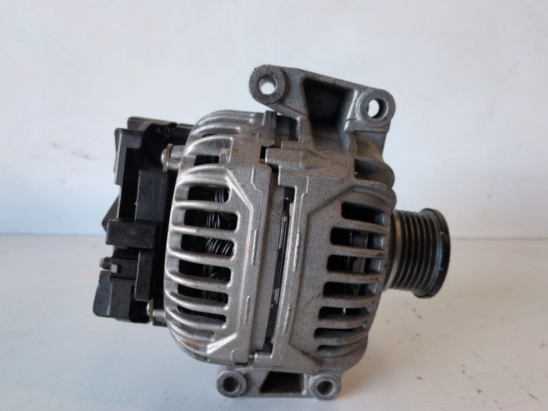 Recambio de alternador para chrysler jeep gr.cherokee (wj/wg) 665921 referencia OEM IAM 0124515084  