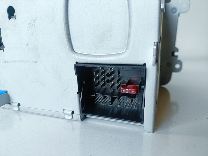 Recambio de sistema audio / radio cd para seat toledo (kg3) cayc referencia OEM IAM 6JA035192  