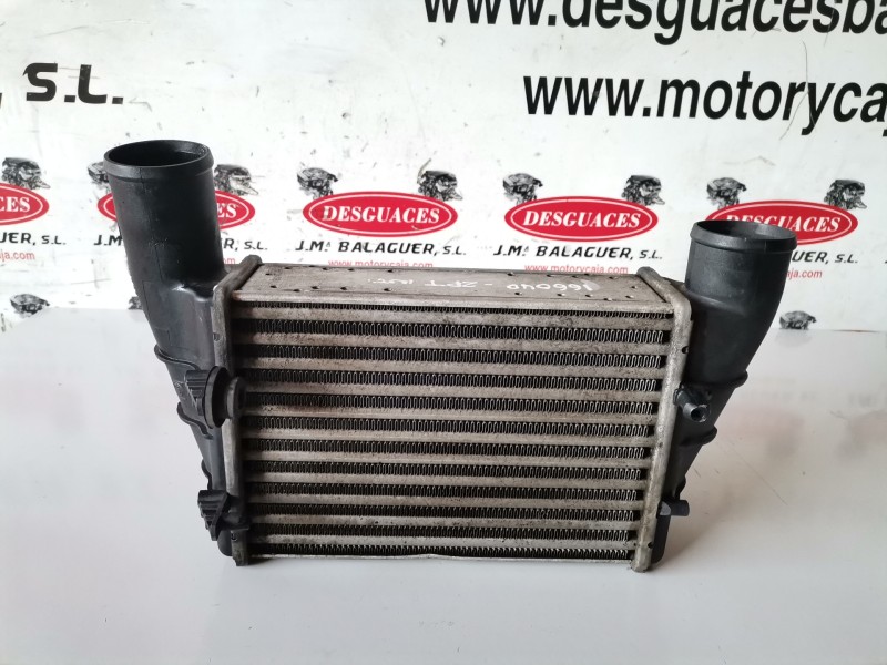 Recambio de intercooler para audi a4 berlina (b5) afn referencia OEM IAM 058145805A  