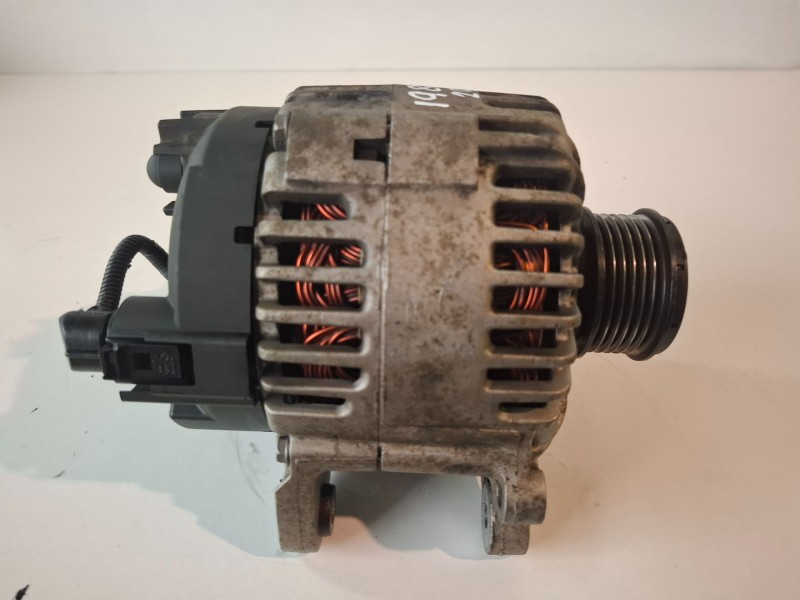 Recambio de alternador para seat leon (1p1) blr referencia OEM IAM 06F903023C  