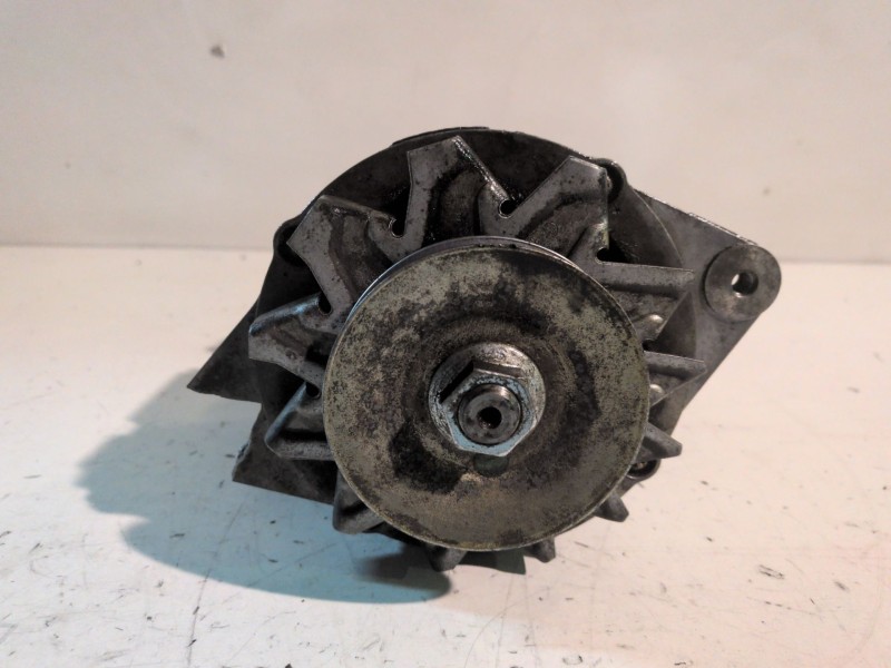 Recambio de alternador para nissan trade 100 bd30d referencia OEM IAM   