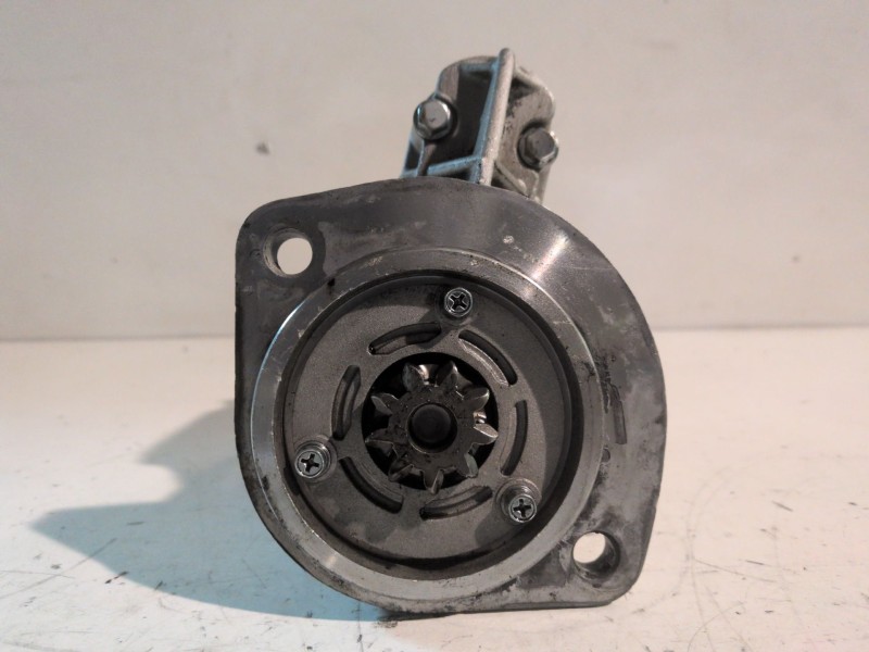 Recambio de motor arranque para nissan trade 100 bd30d referencia OEM IAM   