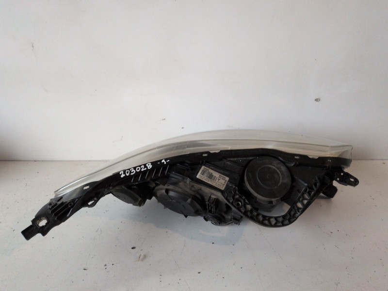 Recambio de faro derecho para citroen c5 break rhr referencia OEM IAM 9684845580  