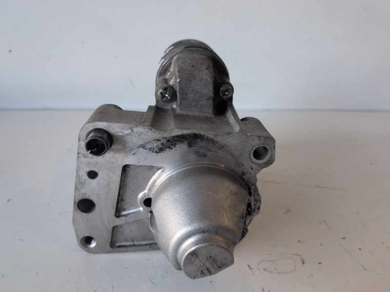 Recambio de motor arranque para peugeot 207 sw 8fs referencia OEM IAM M000T32271ZE  