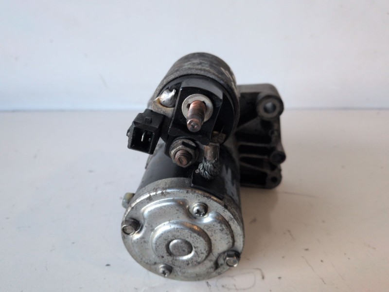 Recambio de motor arranque para peugeot 207 sw 8fs referencia OEM IAM M000T32271ZE  