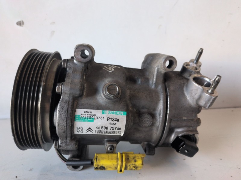 Recambio de compresor aire acondicionado para peugeot 207 sw 8fs referencia OEM IAM 9659875780  