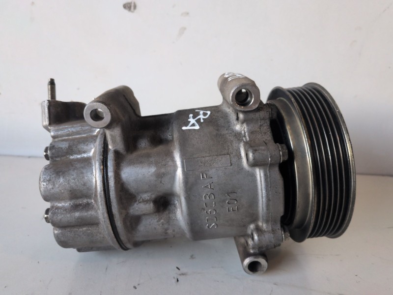 Recambio de compresor aire acondicionado para peugeot 207 sw 8fs referencia OEM IAM 9659875780  