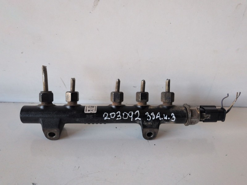 Recambio de rampa inyectora para peugeot partner furgón 9h06 referencia OEM IAM 9685297580  