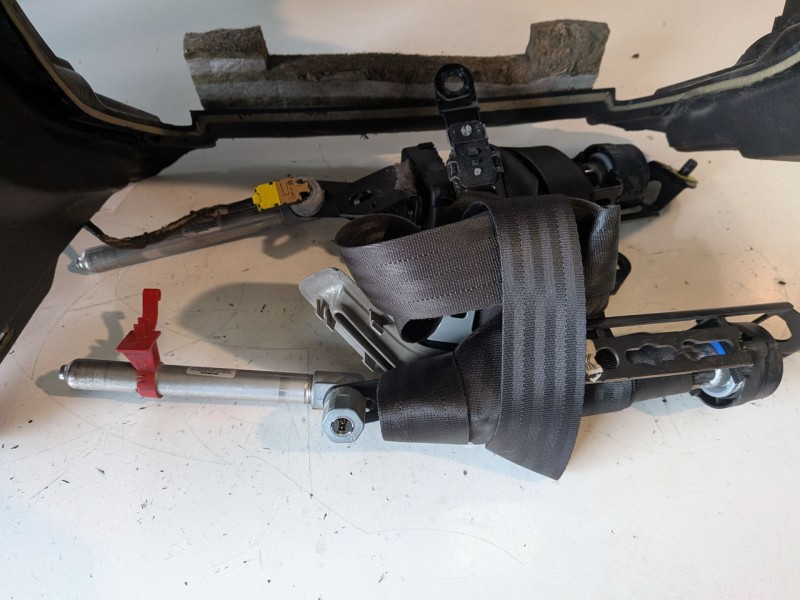 Recambio de kit airbag para volvo s60 berlina d5244t4 referencia OEM IAM   