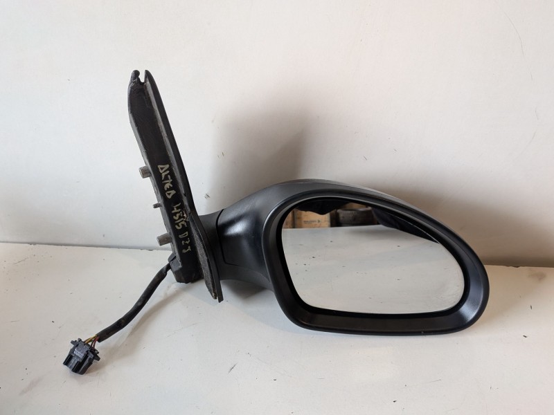 Recambio de retrovisor derecho para seat altea (5p1) bkd referencia OEM IAM   