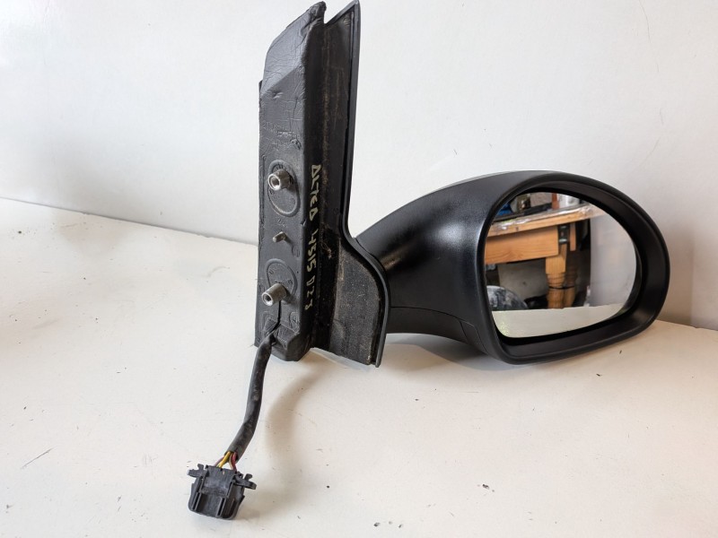 Recambio de retrovisor derecho para seat altea (5p1) bkd referencia OEM IAM   