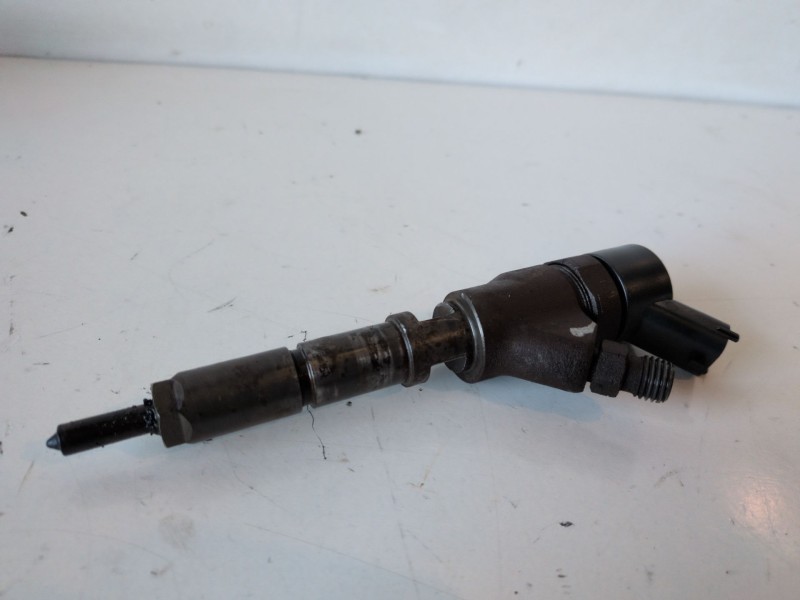 Recambio de inyector para citroen jumpy rhx referencia OEM IAM 0445110076  