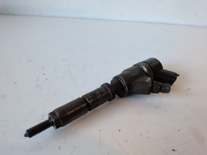 Recambio de inyector para citroen jumpy rhx referencia OEM IAM 0445110076  