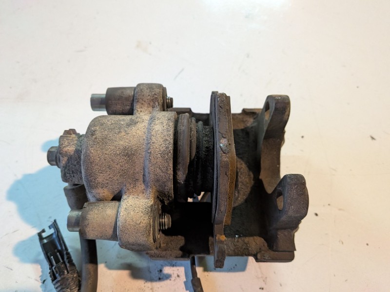 Recambio de pinza de freno trasera derecha para bmw serie x5 (e53) 306d1 referencia OEM IAM   