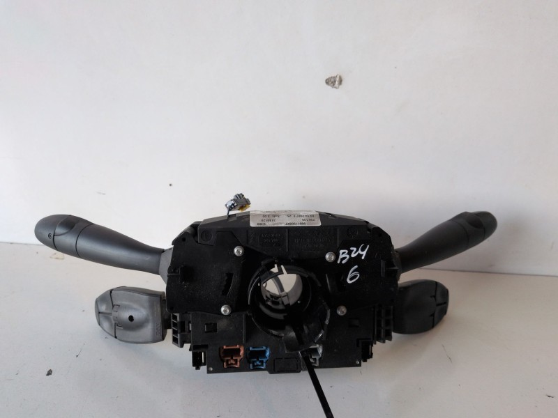 Recambio de mando luces para citroen c5 berlina 9hz referencia OEM IAM 96611305XT  