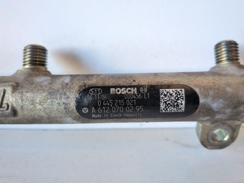 Recambio de rampa inyectora para chrysler jeep gr.cherokee (wj/wg) 665921 referencia OEM IAM 0445215021  