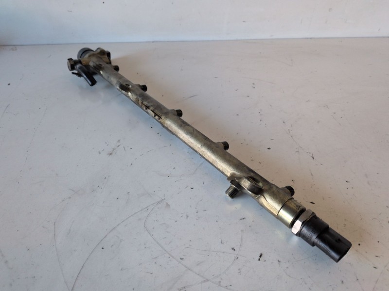 Recambio de rampa inyectora para chrysler jeep gr.cherokee (wj/wg) 665921 referencia OEM IAM 0445215021  