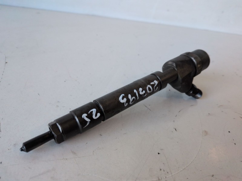 Recambio de inyector para chrysler jeep gr.cherokee (wj/wg) 665921 referencia OEM IAM 0445110204  