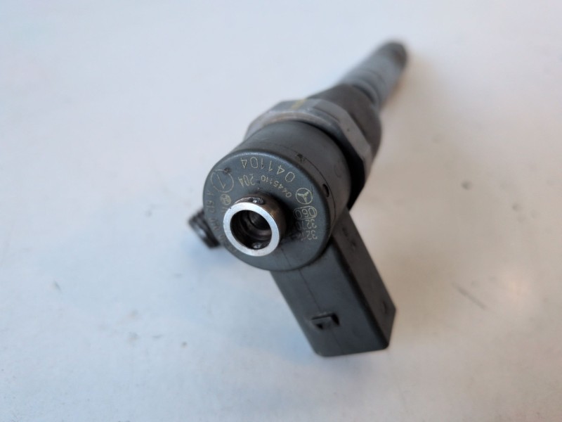 Recambio de inyector para chrysler jeep gr.cherokee (wj/wg) 665921 referencia OEM IAM 0445110204  