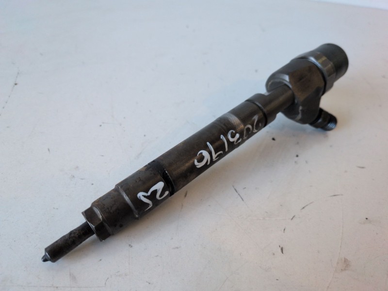 Recambio de inyector para chrysler jeep gr.cherokee (wj/wg) 665921 referencia OEM IAM 0445110204  
