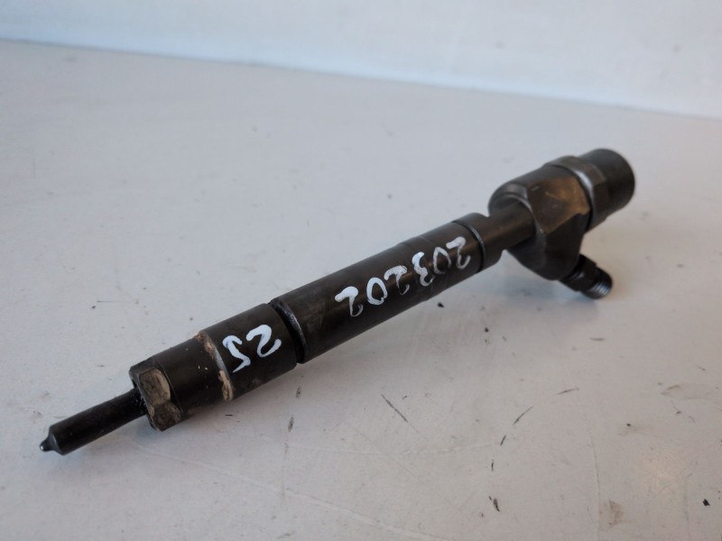 Recambio de inyector para chrysler jeep gr.cherokee (wj/wg) 665921 referencia OEM IAM 0445110204  