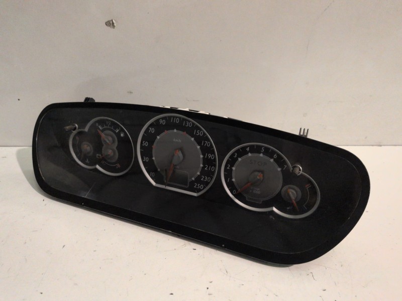 Recambio de cuadro instrumentos para citroen c5 berlina 9hz referencia OEM IAM 9655608780  