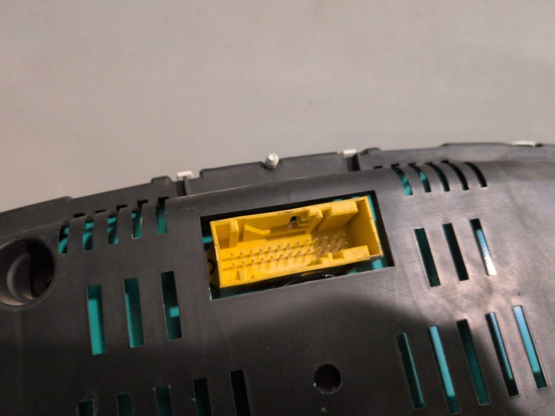 Recambio de cuadro instrumentos para citroen c5 berlina 9hz referencia OEM IAM 9655608780  