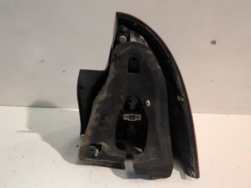 Recambio de piloto trasero izquierdo para citroen c5 berlina 9hz referencia OEM IAM 89032697  